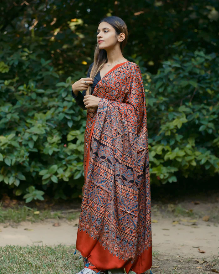 SIMPLE SOBER WALE RED MODAL SILK SAREE