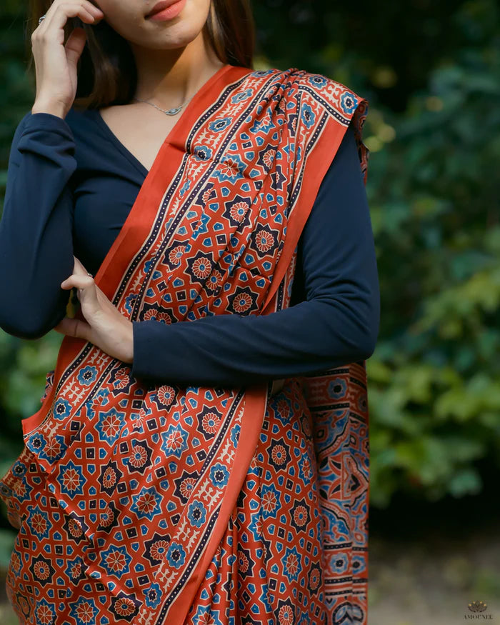 SIMPLE SOBER WALE RED MODAL SILK SAREE