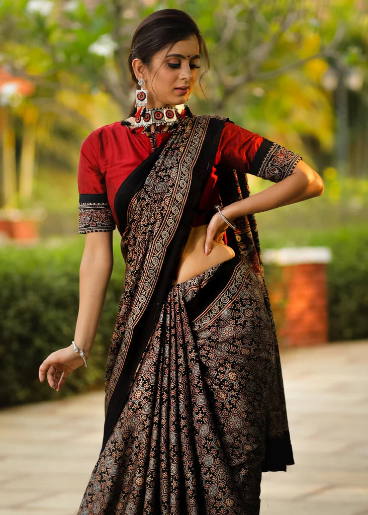 DESIGNER BLACKY MODAL SILK